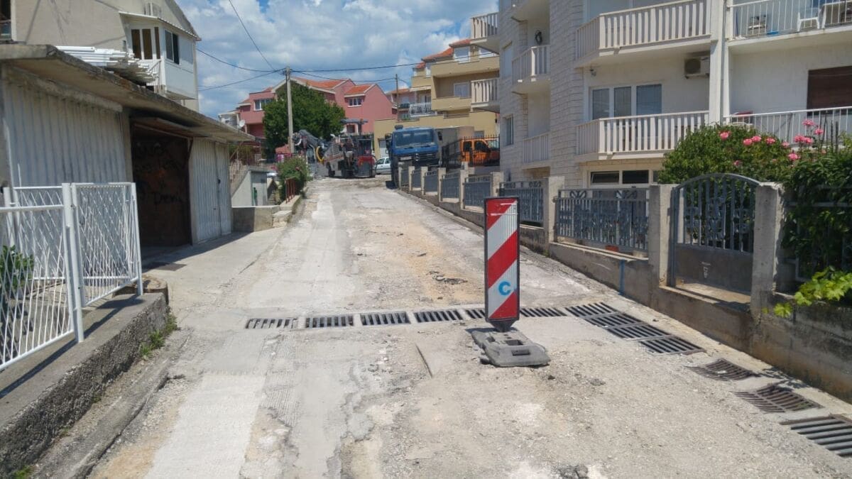 Cesta Mira pod navalom strojeva: Radi se na redovnom održavanju, stanari se trebaju strpjeti do sljedećeg tjedna