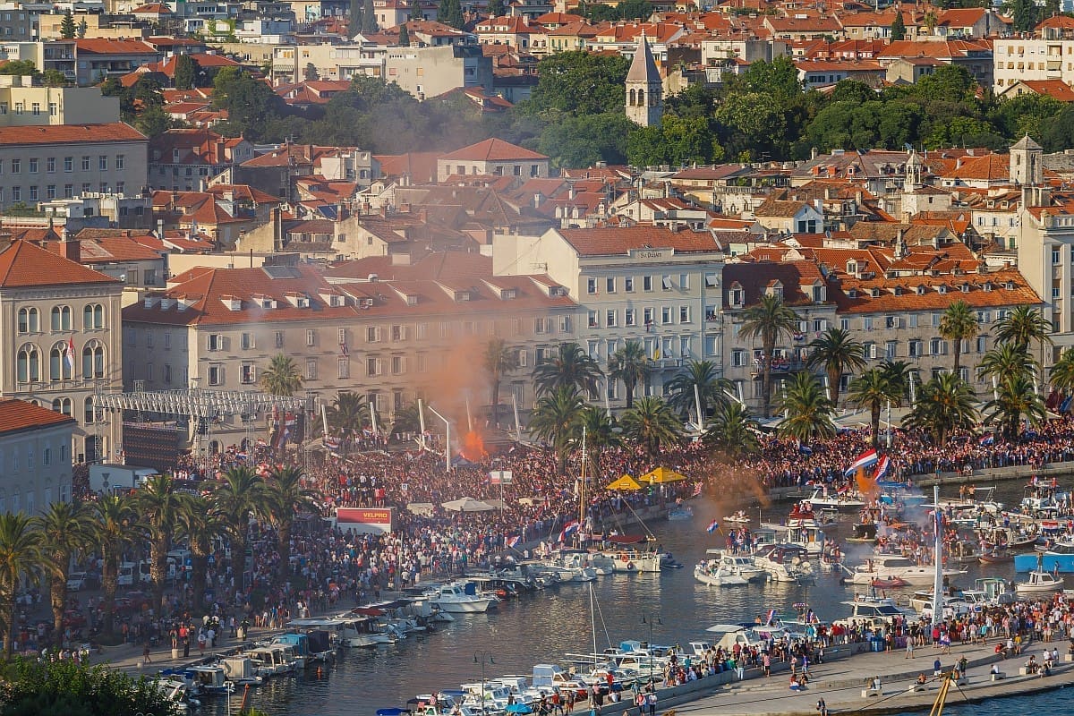 DOŠAO JE DAN SPLITSKOG SPEKTAKLA! Danas stižu sjajni 'Vatreni' u grad podno Marjana: Evo tko će sve pozdraviti brojnu splitsku publiku