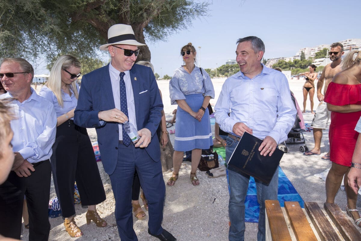 Ministar Štromar i Krstulović Opara posjetili Žnjanski plato: "Kad bih imao čarobni štapić, posadio bih ovdje jednu šumu"