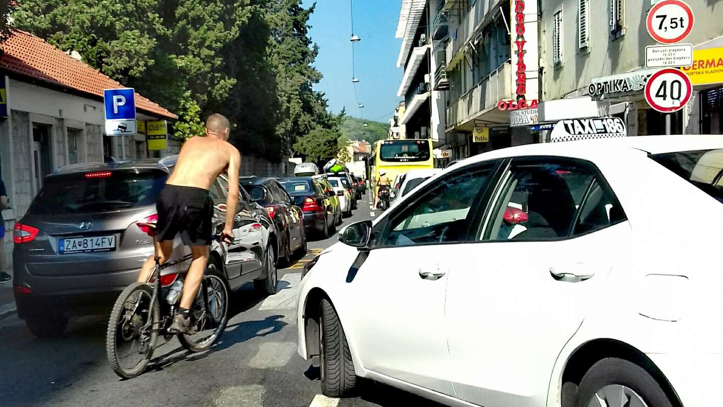 Goran Kotur: "Put u prometni pakao je popločan dobrim namjerama: Zvonimirova treba ponovo postati dvosmjerna"