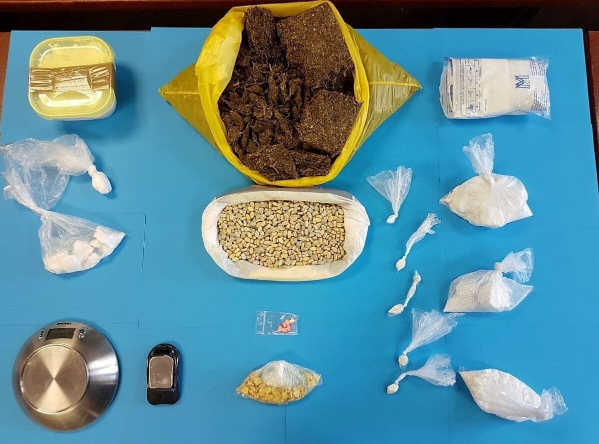 Pao diler u Zaostrogu: Pogledjate što mu je sve policija pronašla u kući