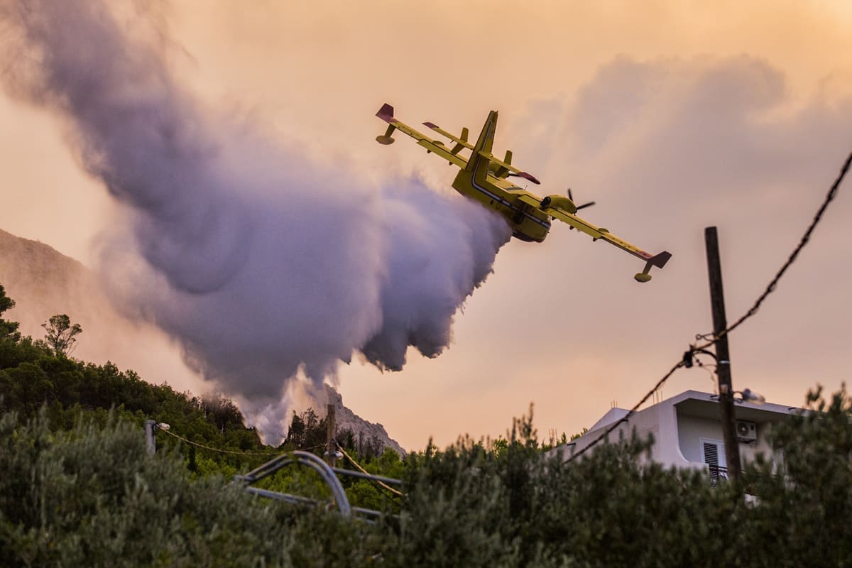 Grad Omiš: Prijavite štetu od požara kod Lokve Rogoznice i Mimica