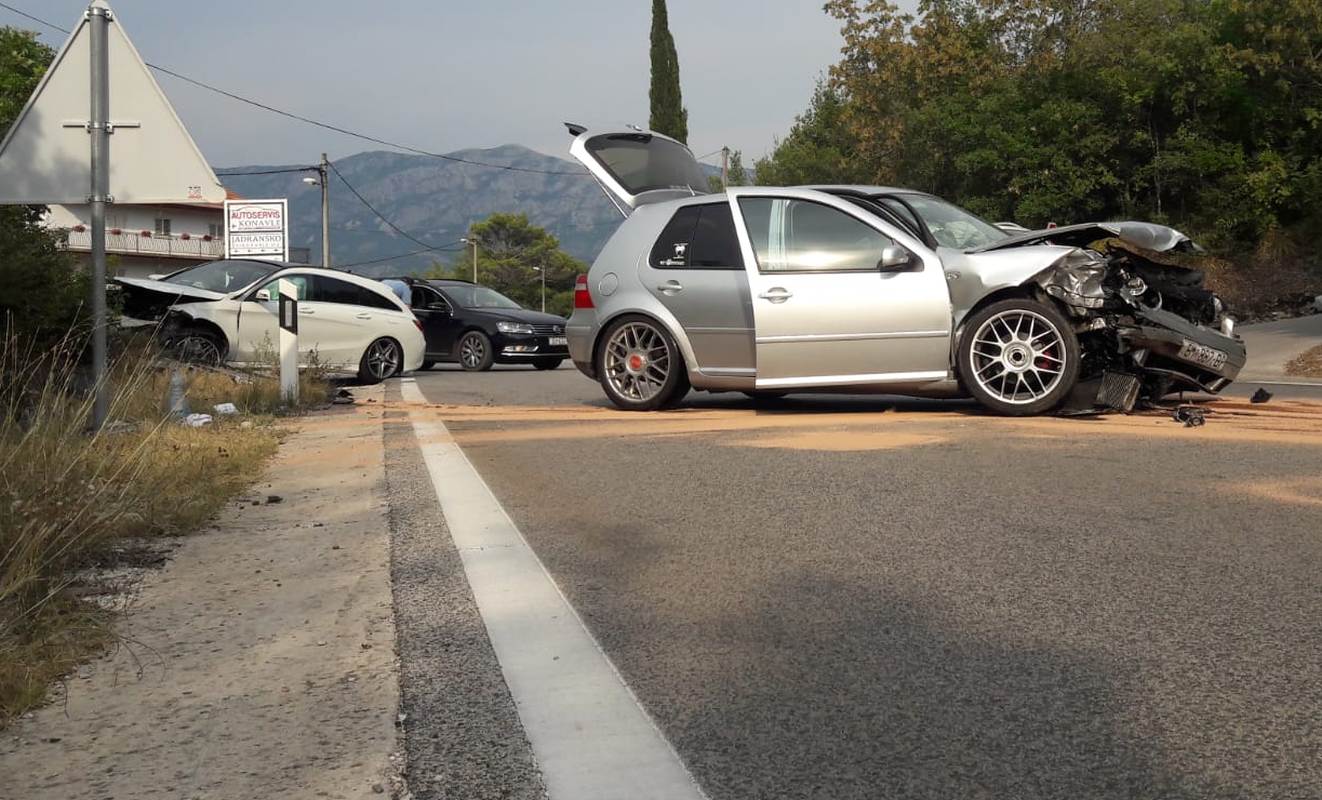 Pogledajte prizor s Jadranske magistrale nakon frontalnog sudara