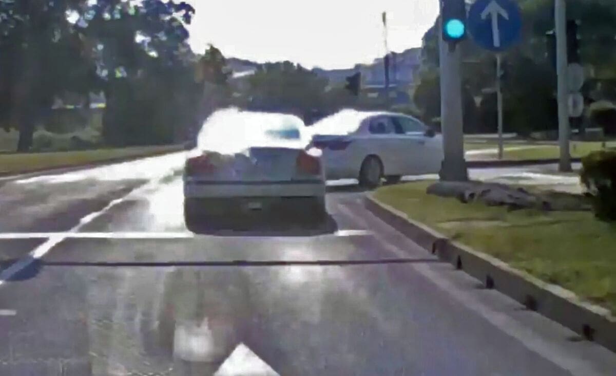 TAKSI KAMIKAZA U SOLINU "Neko će mu zube prosut, samo je pitanje vrimena"