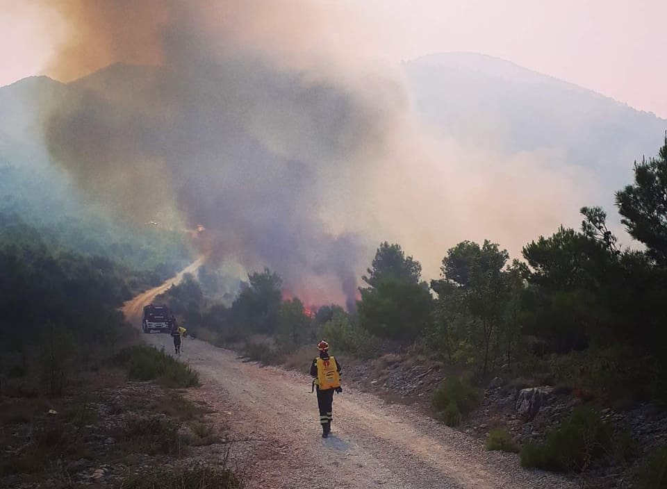 Konačno ugašen požar koji je od jučer popodne plamtio kod Grebaštice