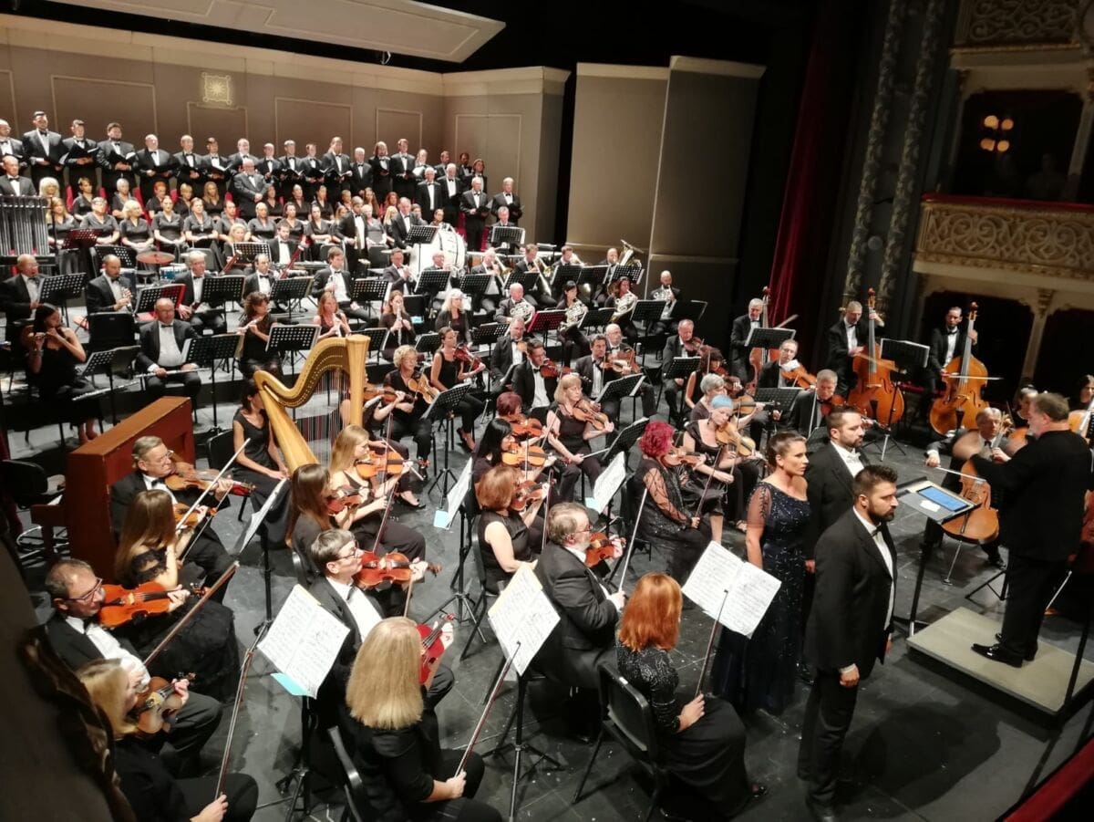 TA DIVNA SPLITSKA NOĆ - U splitskom HNK održan veličanstveni humanitarni koncert "Najljepše hrvatske operne arije i zborovi"