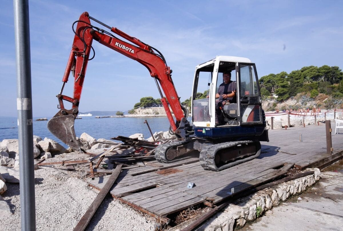 JE LI MOGUĆE DA SMO I TO DOČEKALI Mijenja se zakon: Rigorozne kazne vezane uz pomorsko dobro