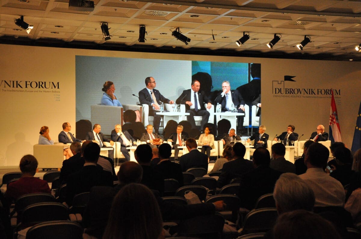 Dubrovnik Forum privukao stotine sudionika: Razgovaralo se o modernim izazovima Europe, infrastrukturi, medijima...