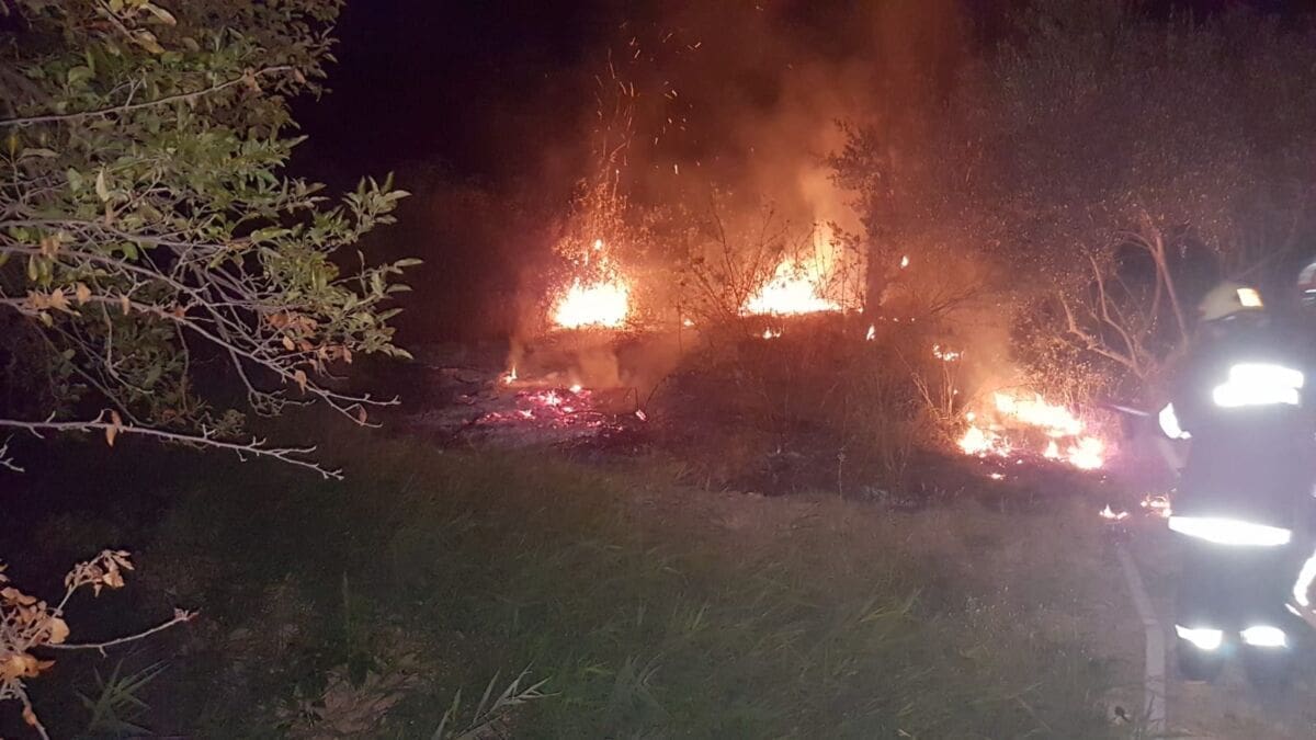 Nema mira za vatrogasce: Požar kod City centra