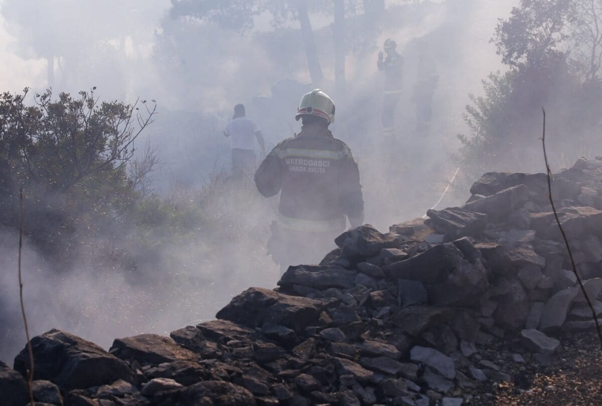 pozar-duilovo-stobrec(7)