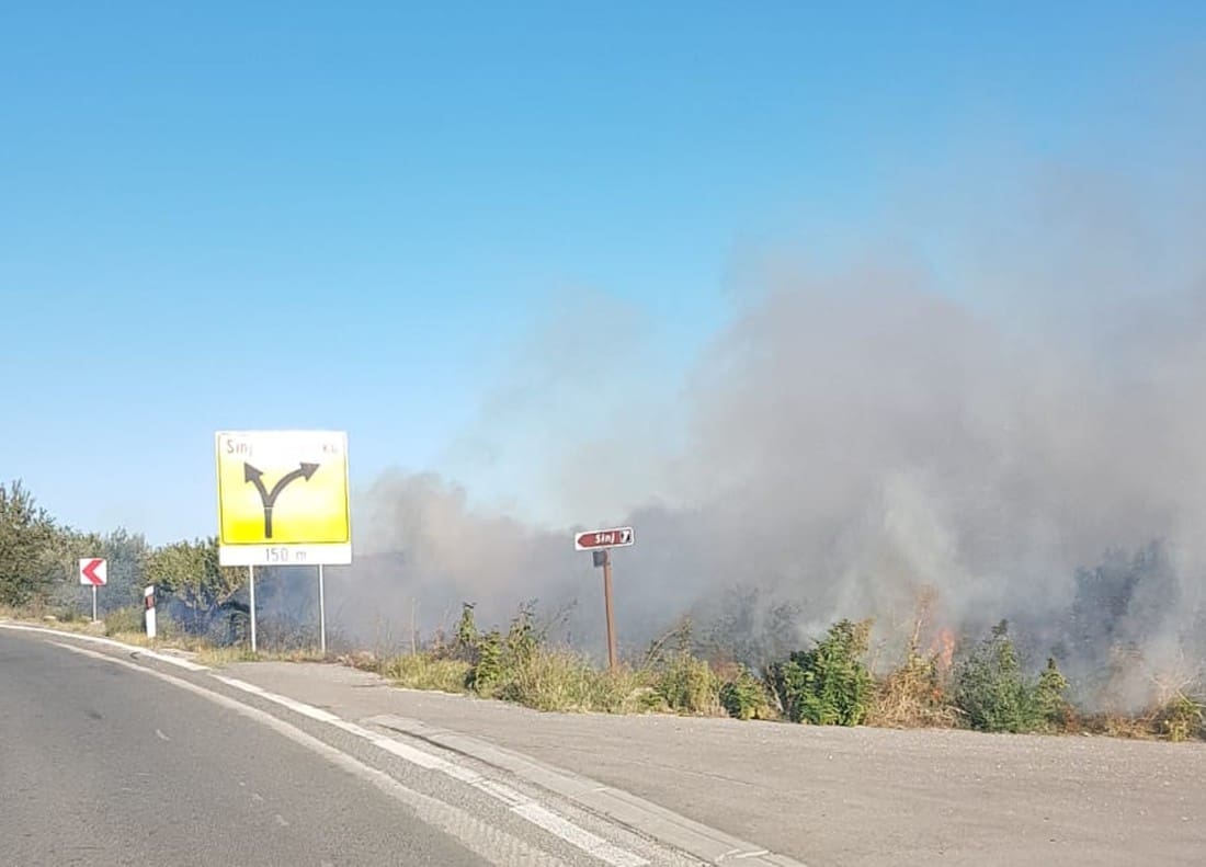 Požar u Dugopolju ugašen!