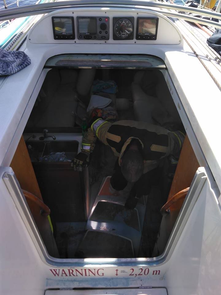 pozar_jedrilica_brod_001