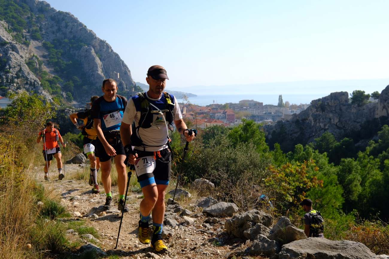 Više od 750 trkača na Dalmacija Ultra Trailu: Potpuna dominacija Slovenaca, postavljen novi rekord utrke!