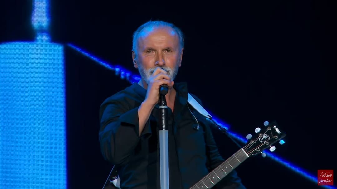 Dino Merlin otkazao suradnju bubnjaru koji je izjavio da bi poslao tenk na Hrvate koji prosvjeduju protiv Komšića