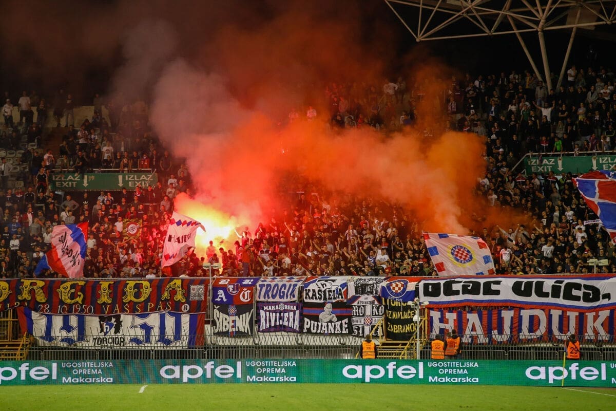 "ŠTO UČINIO SI TI OD ŽIVOTA MOG..." Kakva reakcija Torcide na debakl Bijelih: Posramili igrače pjesmom!