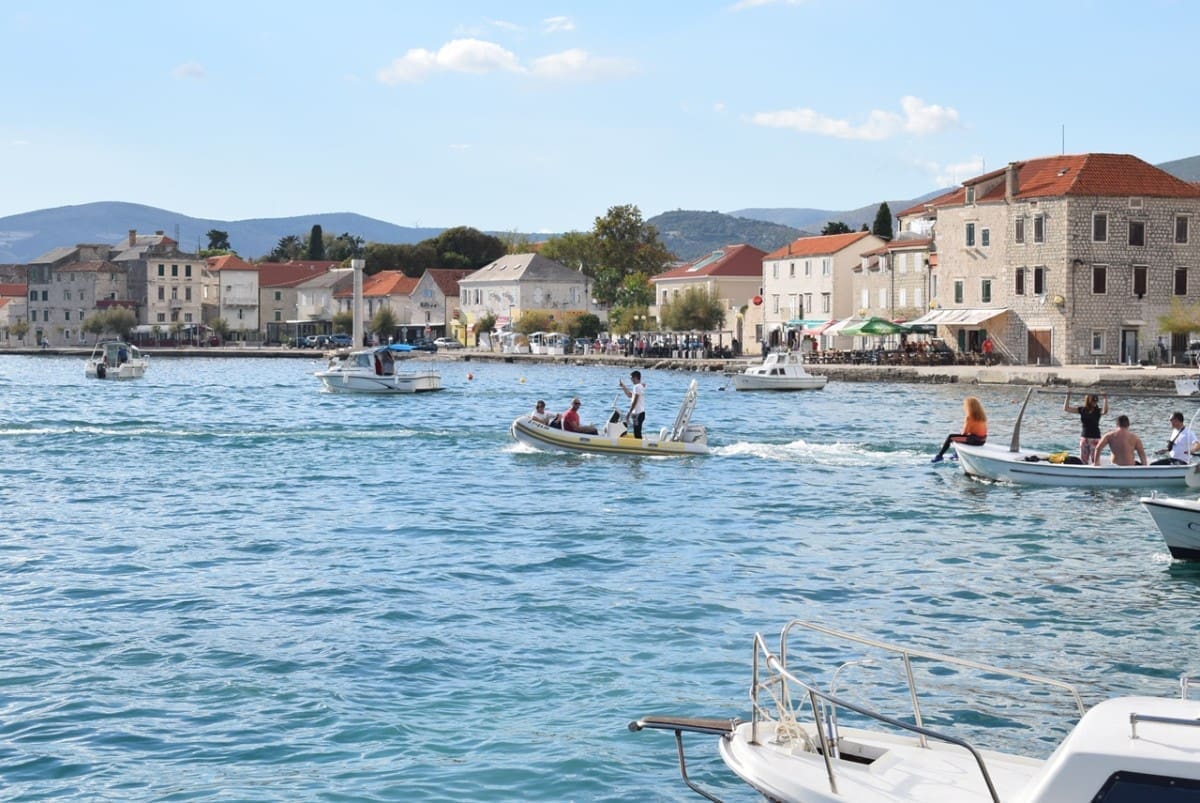 Održan 15. lignjolov: pogledajte prekrasnu fotogaleriju manifestacije održane u Kaštel Starom