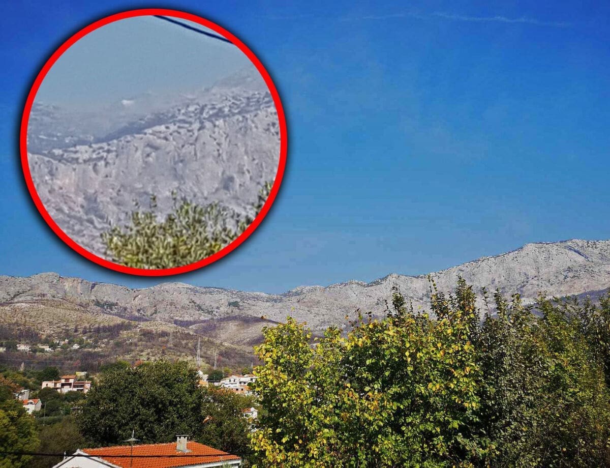 POŽAR NA MOSORU Gori na nepristupačnom terenu: Vatrogasci krenuli pješke prema vrhu, stigao kanader