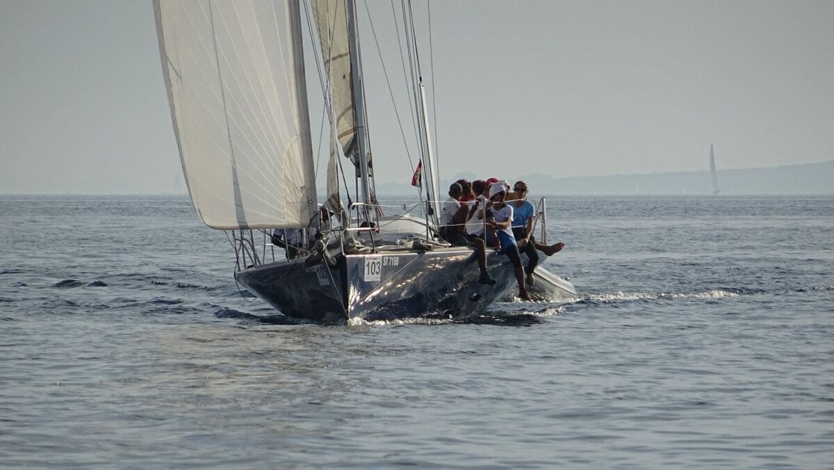Molo Longo treću godinu zaredom pobjednik Viške regate