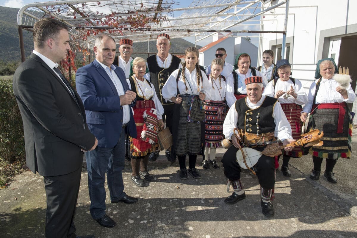 Župan Blaženko Boban posjetio Prgomet i Primorski Dolac: "Znam da je vodoopskrba glavni problem ovih krajeva"