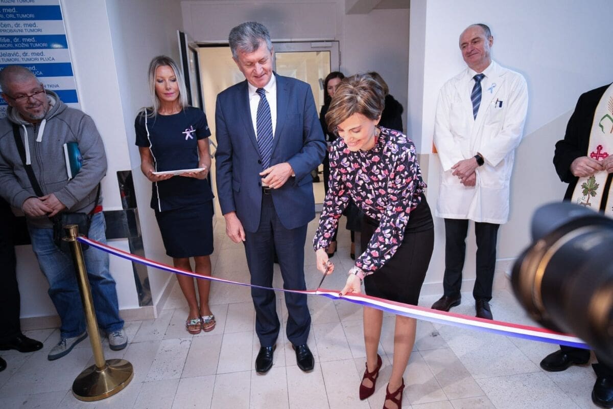 Ministar Kujundžić otvorio Dnevnu bolnicu Klinike za onkologiju i radioterapiju u Splitu: "Bolesnici sada mogu primati terapiju na civiliziran i dostojan način"