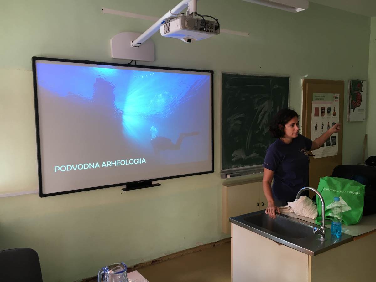 MAKARSKA Započela edukacija o arheologiji u osnovnim školama