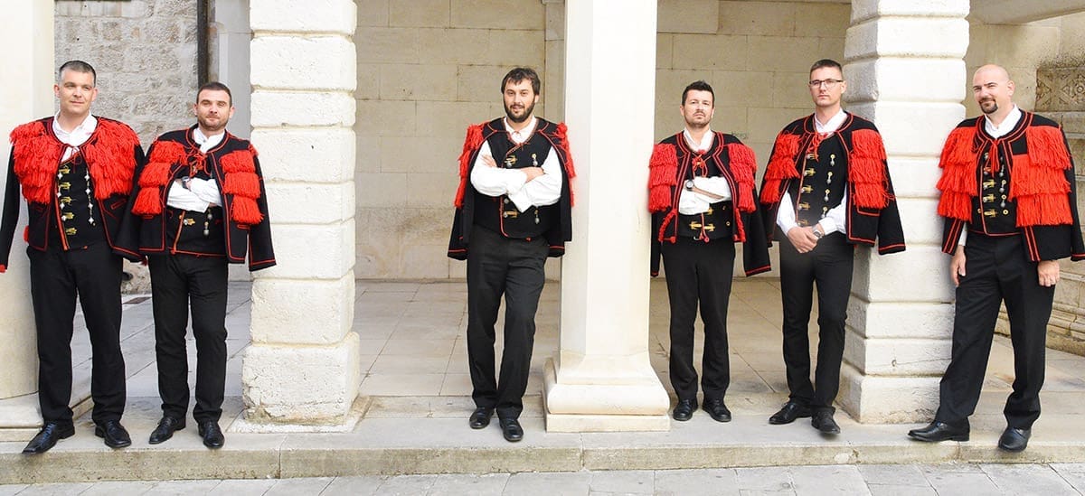Klapa Sebenico premijerno predstavila video za pjesmu "Šibenski kamen"