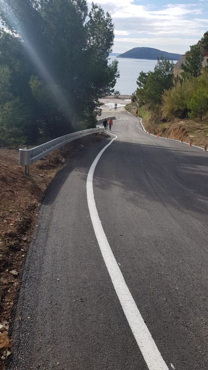 obojena_asvaltiranje_prilazna cesta (1)