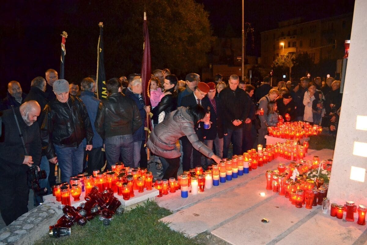 palijenje_svijeca_vukovarska_(5)