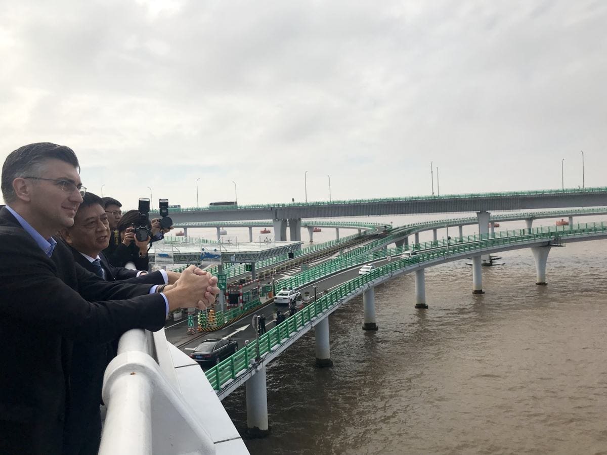 GRADE PELJEŠKI MOST Plenković obišao u Kini 36 kilometara dug most Hangzhou Bay