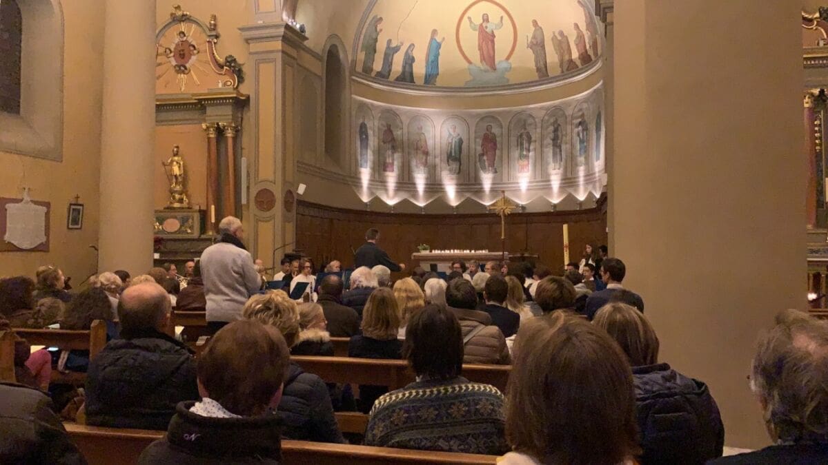 U CRKVI U FRANCUSKOJ "ODZVANJAO" ERO S ONOG SVIJETA "Srce mi je bilo veliko kao vidljivi svemir"