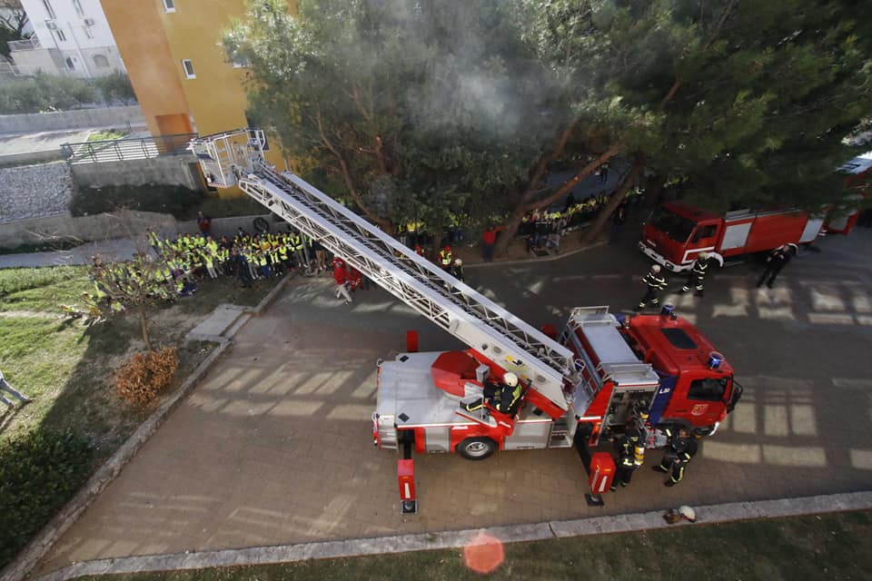 Drašnice: Požar u potkrovlju obiteljske kuće