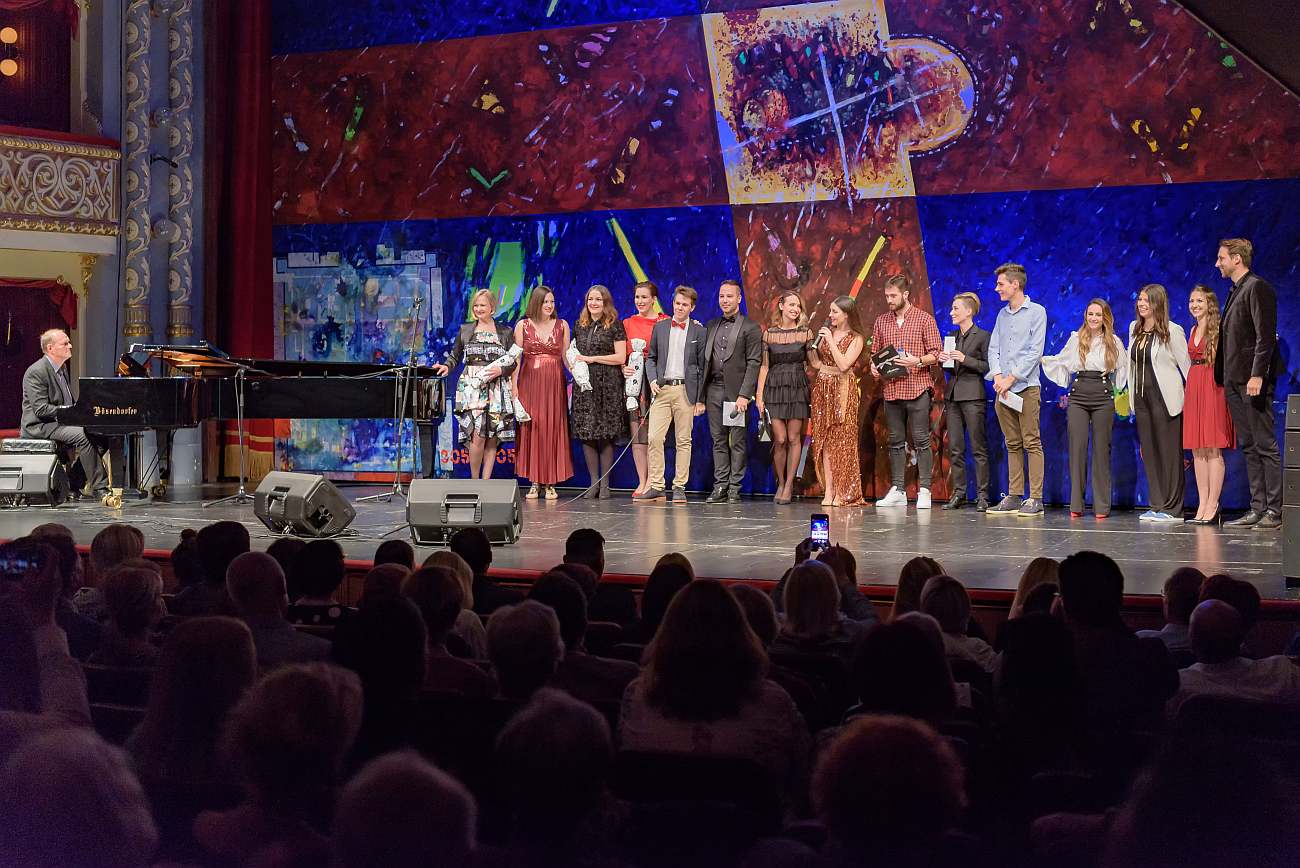 VEČER FRANCUSKE ŠANSONE Glazbena poslastica na splitski način