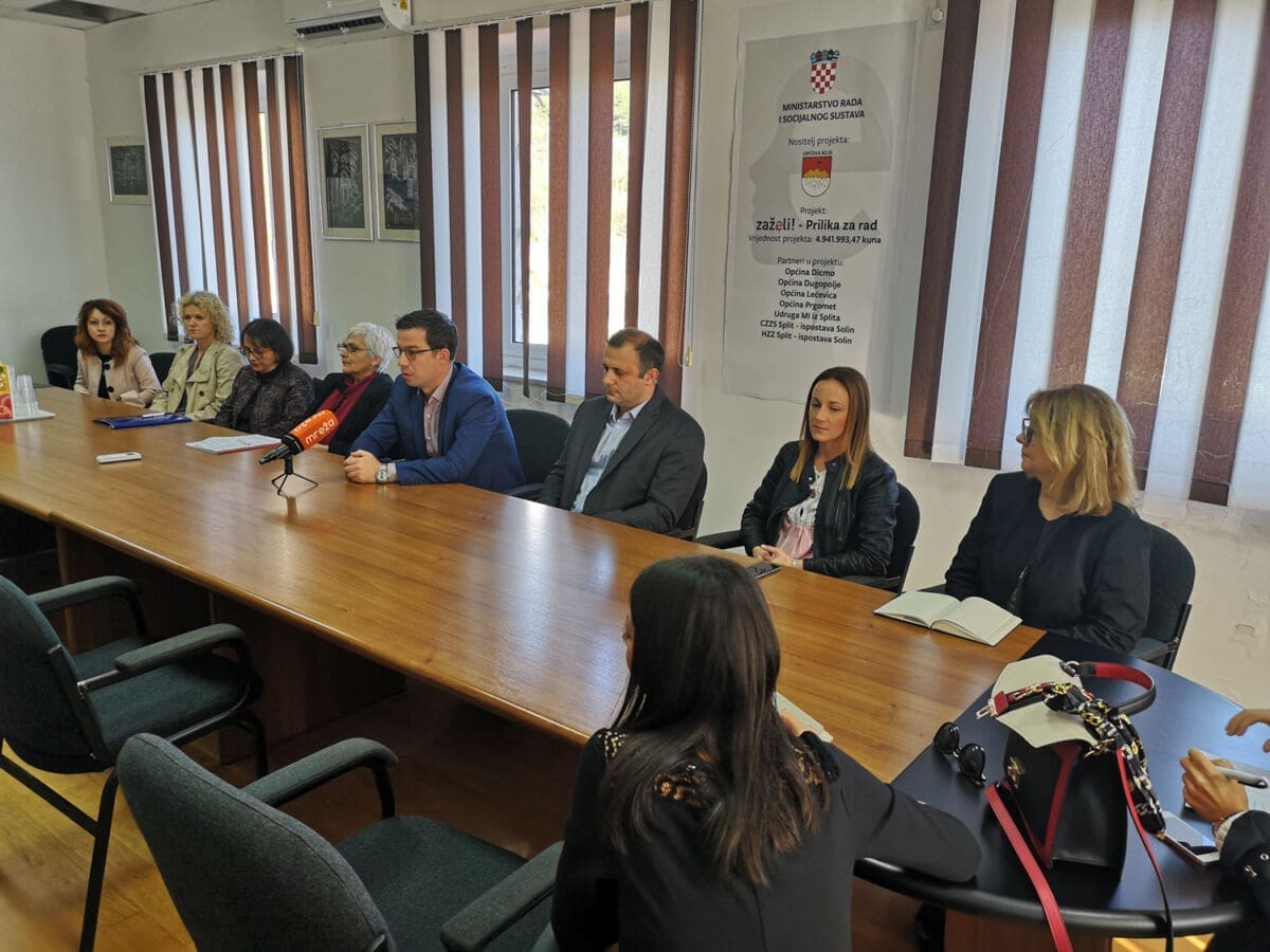 Općina Klis potpisala ugovor vrijedan pet milijuna kuna u sklopu projekta "Zaželi – Prilika za rad"