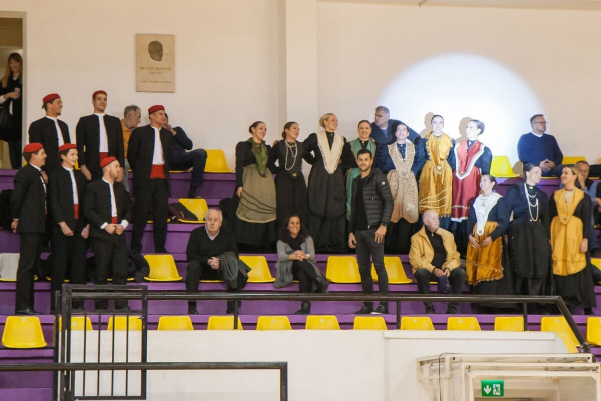 20181204_split-cibona_01