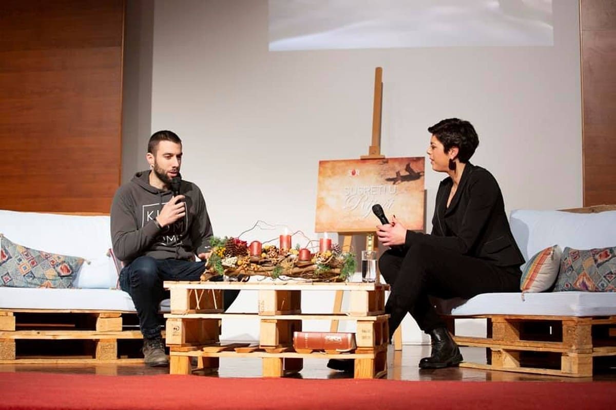 BLANKA VLAŠIĆ ODUŠEVILA KAO VODITELJICA Održan drugi Susret u Riječi