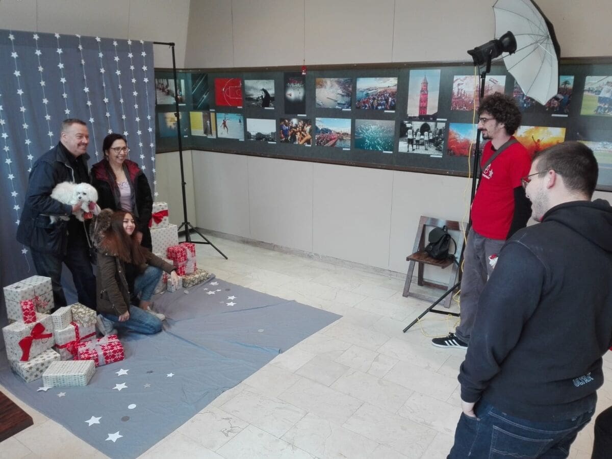FOTOKLUB SPLIT VAS DARUJE Dođite do 19 sati, fotografirajte se i preuzmite poklon