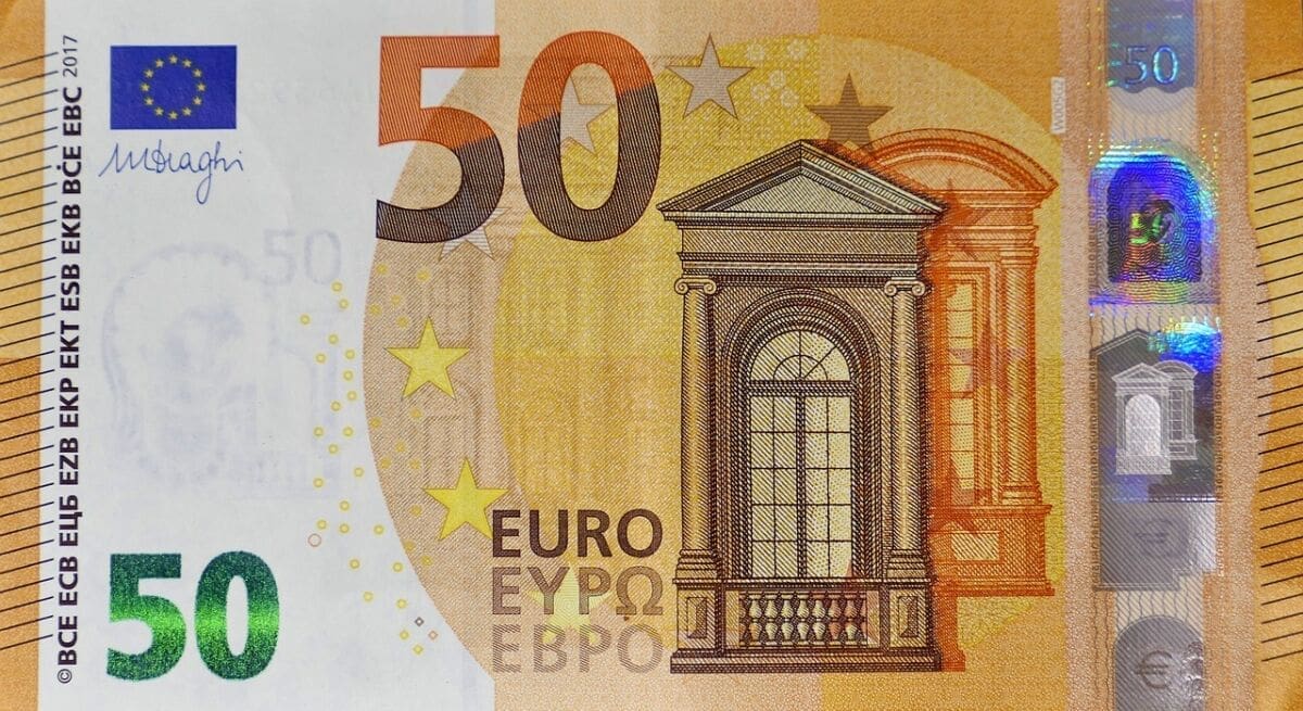 Zadar: krivotvorio 50 eura, 68-godišnjakinja ih pustila u opticaj