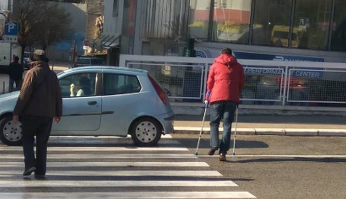 Parkirala se na zebru i jela sendvič ispred KBC-a Split: "Je li vam smetam?"