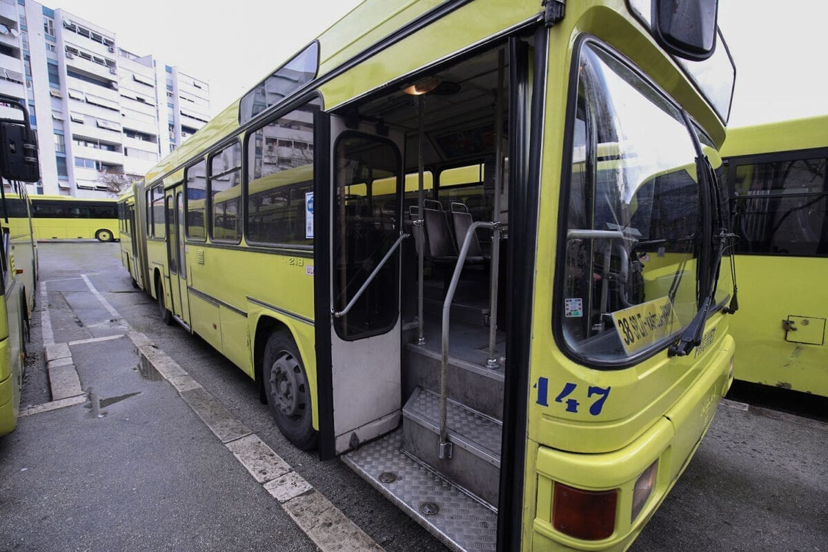 Novi napad na djelatnika Prometa: Alkoholizirani muškarac vrijeđao vozača i putnike