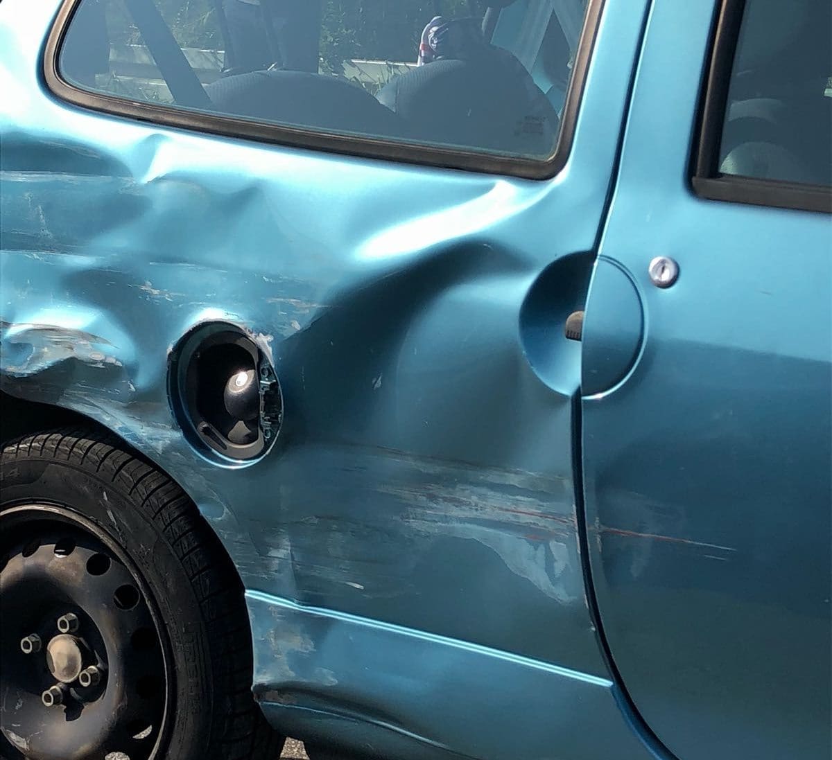 Teža prometna nesreća u Kaštelima kod skretanja za Metro: Dvije osobe završile u bolnici