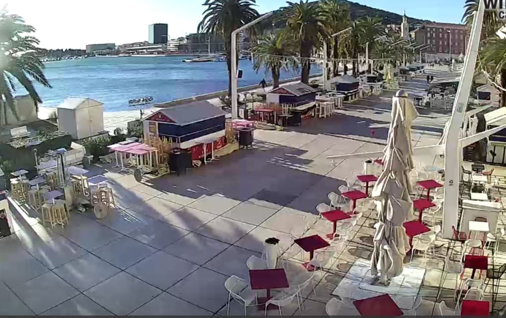 GRAD DUHOVA U Splitu uz orkanske udare bure osjet hladnoće - 16, na ulicama nigdje nikoga