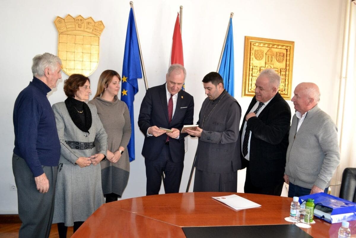 Protojerej Kirko Velinski kod gradonačelnika Krstulovića Opare: Susret u vjeri je put razumijevanja i prihvaćanja