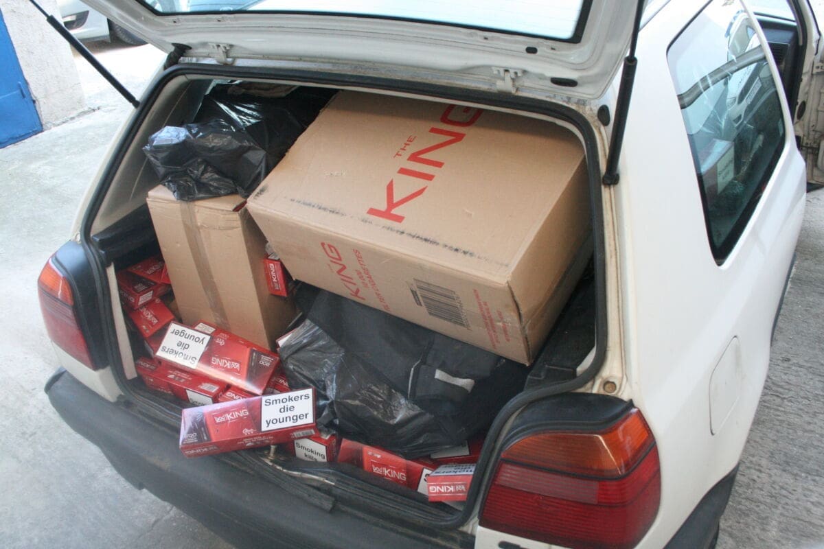 SUDAR GA "KOŠTAO" Policija došla na mjesto prometne nesreće pa primijetili auto pun cigareta