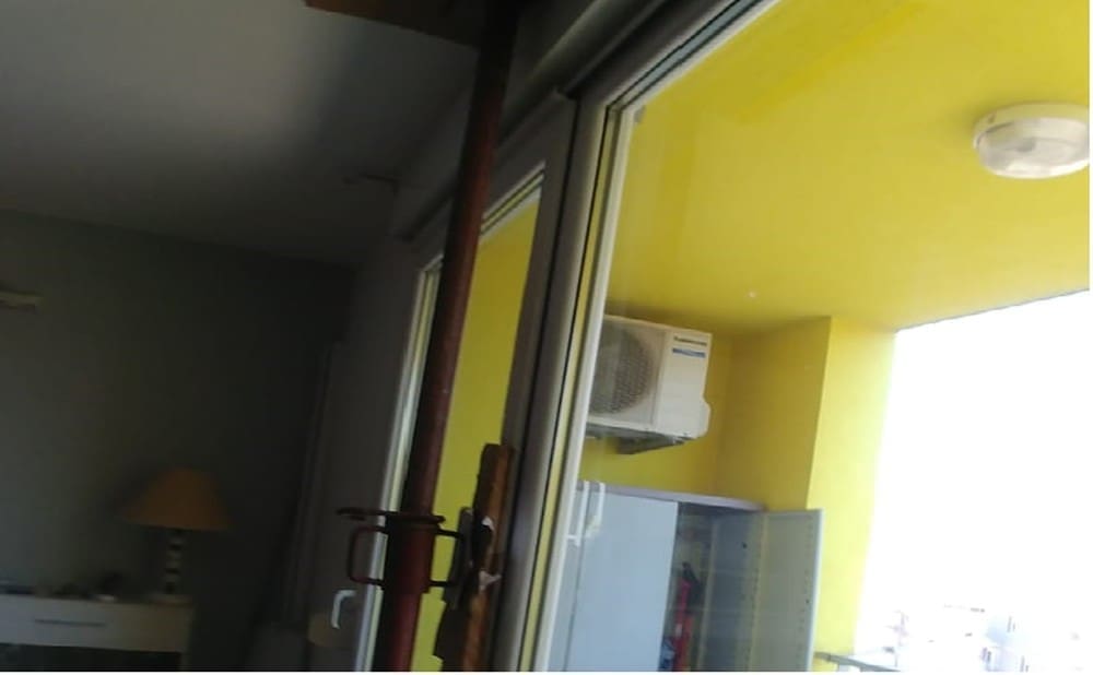 DRAMA NA KILI Bura izbila prozor, u pomoć pristigli susjedi