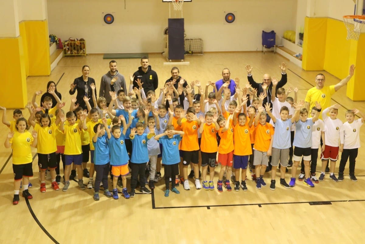 KRENULA KOŠARKA ZA NAJMLAĐE Moto s Gripa je "Košarka je dostupna svima"