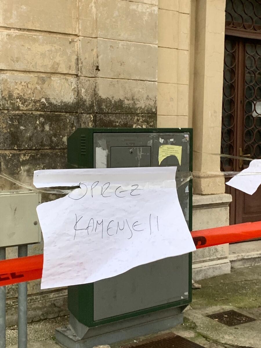 omis-zgrada-kamenje(1)