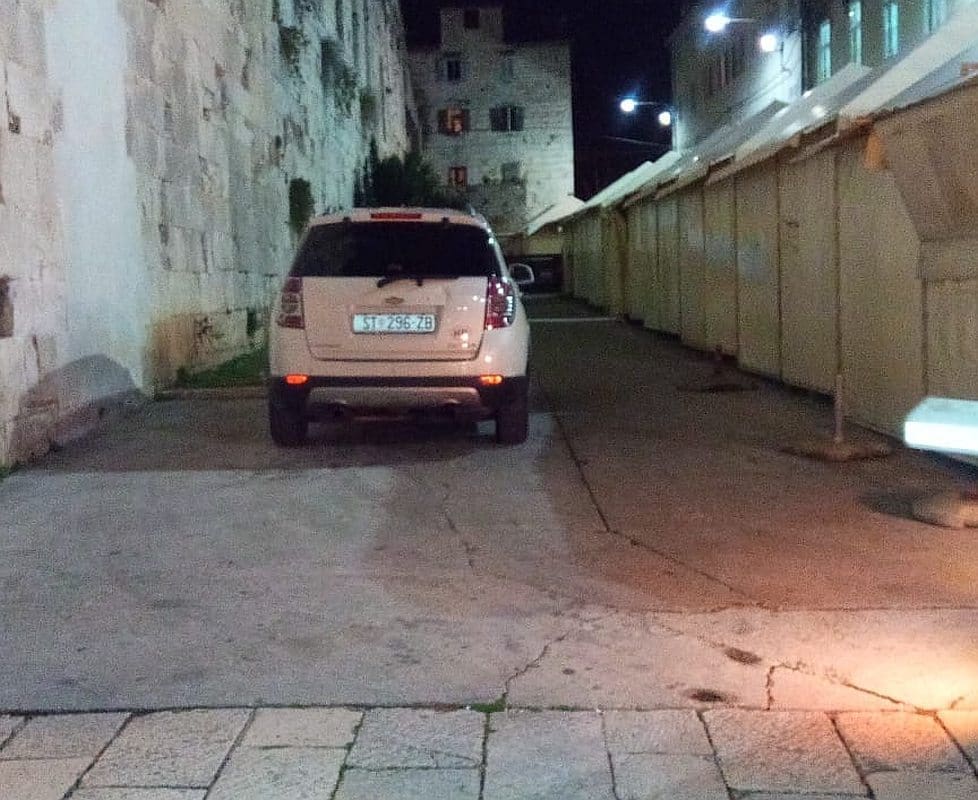 Ova Splićanka "zna" kako riješiti problem parkiranja u staroj gradskoj jezgri