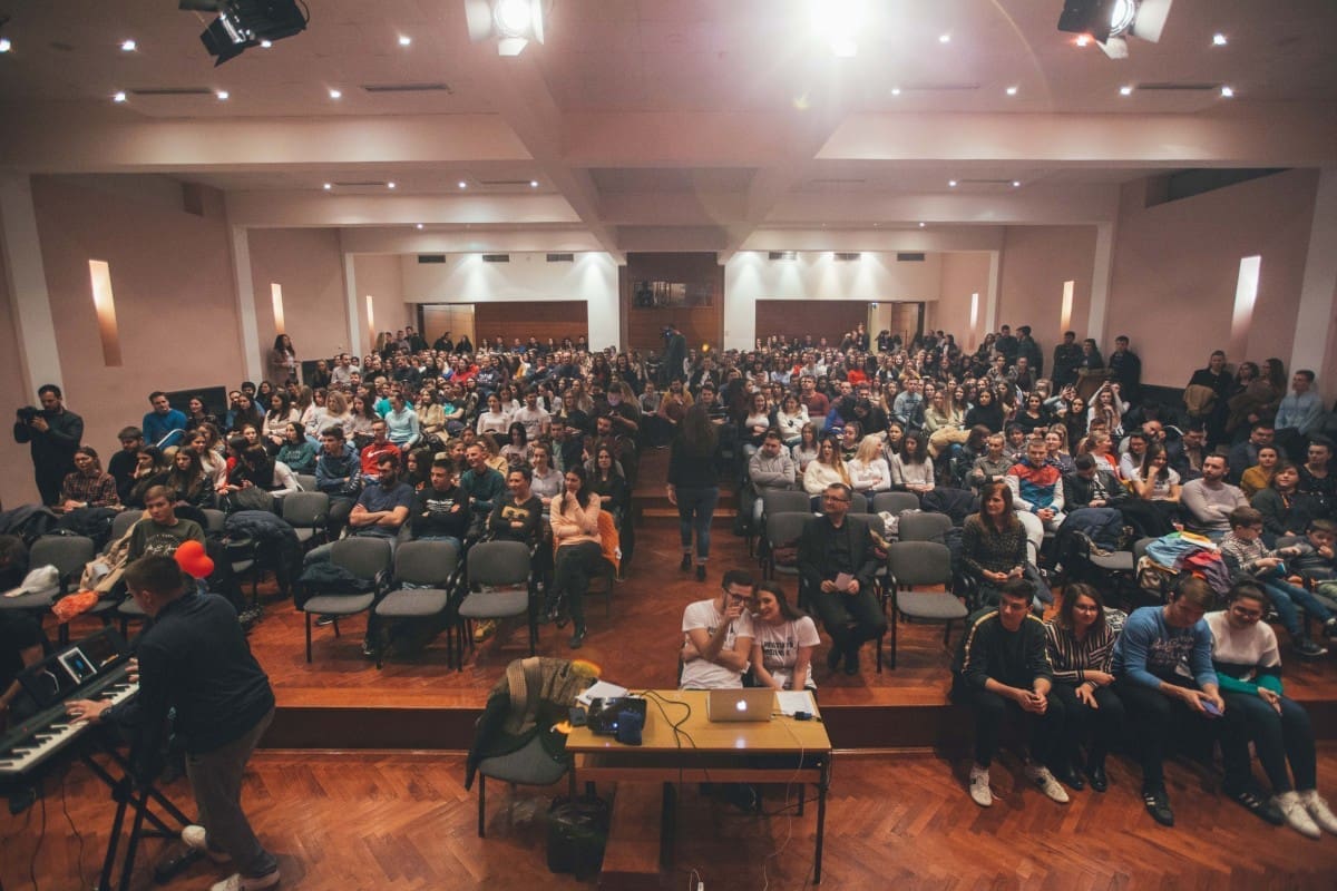 VALENTINOVO S NADZEMLJEM Nijedan par nije otišao kući praznih ruku