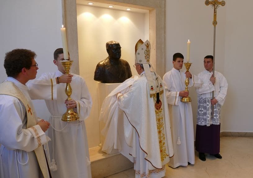 Otkrivena bista don Frane Bulića u Nadbiskupskom sjemeništu u Splitu