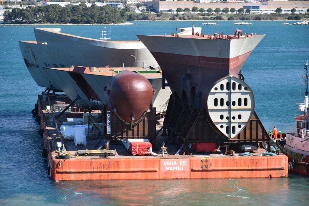 Pogledajte transport najzahtjevnijeg dijela brodskog trupa: Brodosplit isporučio mega sekciju za talijansku grupaciju Fincantieri